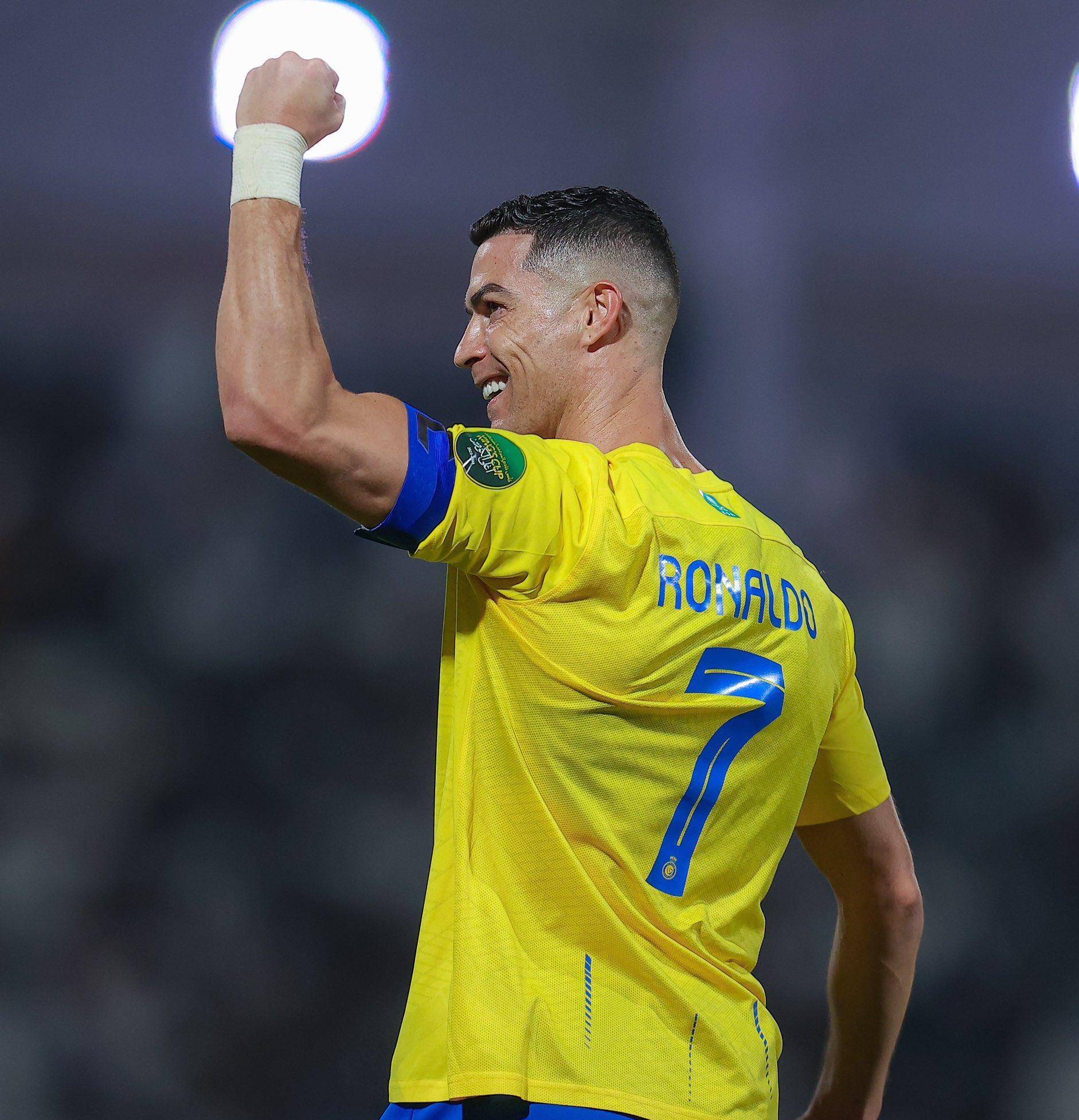 世体：巴萨仍考虑签格里马尔多；坎塞洛、穆尼奥斯也愿意加盟（世体：巴萨仍在追逐格里马尔多，坎塞洛与穆尼奥斯也愿加盟）