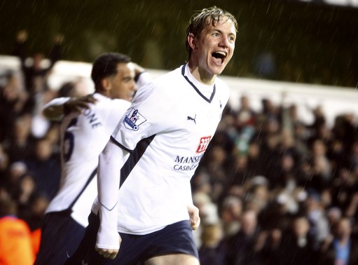 加图索：我要向球迷道歉；上半场很不错，下半场我们变得胆怯（加图索向球迷致歉：上半场表现不俗，下半场我们踢得畏手畏脚）