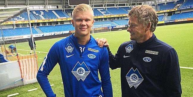 罗马诺：曼联已告知莱比锡准备正式报价谢什科（罗马诺：曼联已通知莱比锡将提交谢什科的正式报价）