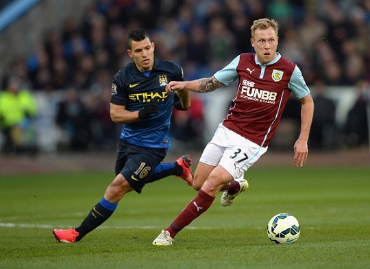 图片报：拜仁续约于帕总价1.2亿欧，购施洛特贝克则需1.25亿欧（德媒：拜仁与于帕续约总投入1.2亿欧，若签施洛特贝克预计花费1.25亿欧）