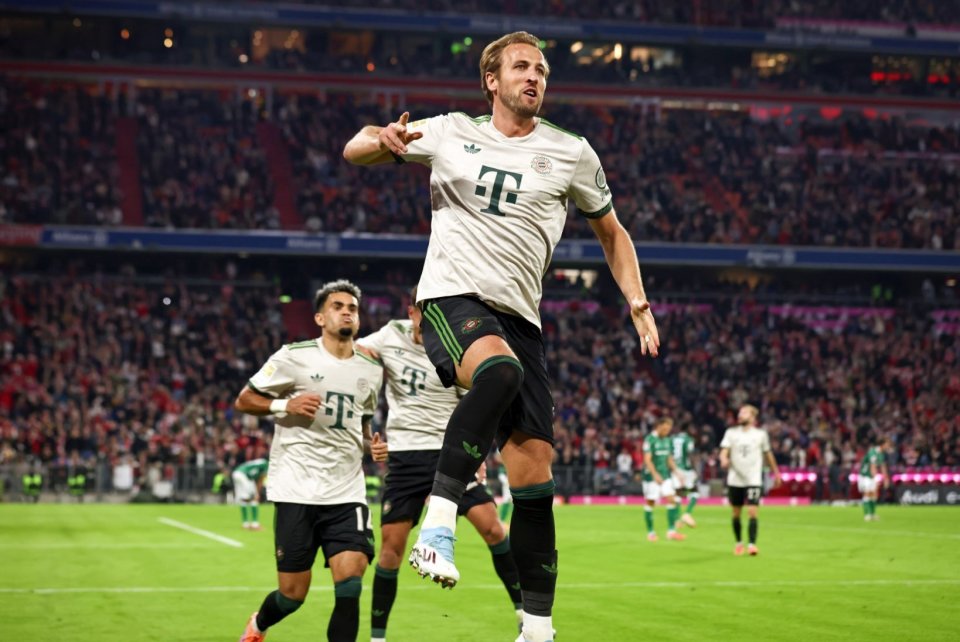 混团世界杯：日乒8-0瑞典，获六连胜，伊藤美诚让对手三局得10分（混团世界杯：日本8-0横扫瑞典，豪取六连胜，伊藤美诚三局仅失10分）