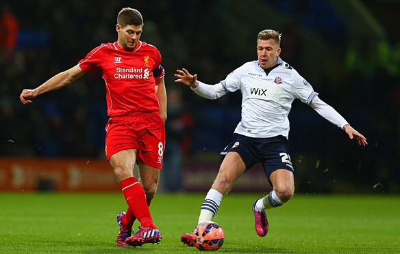 德甲半场：本塞拜尼建功，多特蒙德暂1-0弗赖堡（半场战报：本塞拜尼破门，多特蒙德暂以1-0领先弗赖堡）