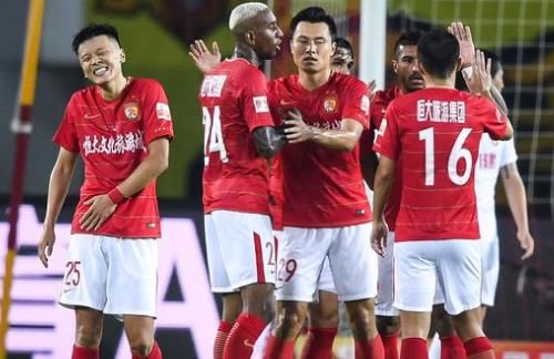 鲍威尔称不关注青岛队，专注与山东男篮化学反应（鲍威尔：不看青岛，重心放在与山东男篮的磨合）